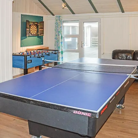 Dom wakacyjny Nice In Harboore With Indoor Swimming Pool *