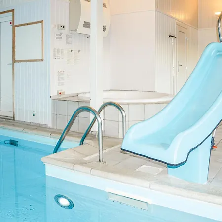 Dom wakacyjny Nice In Harboore With Indoor Swimming Pool *